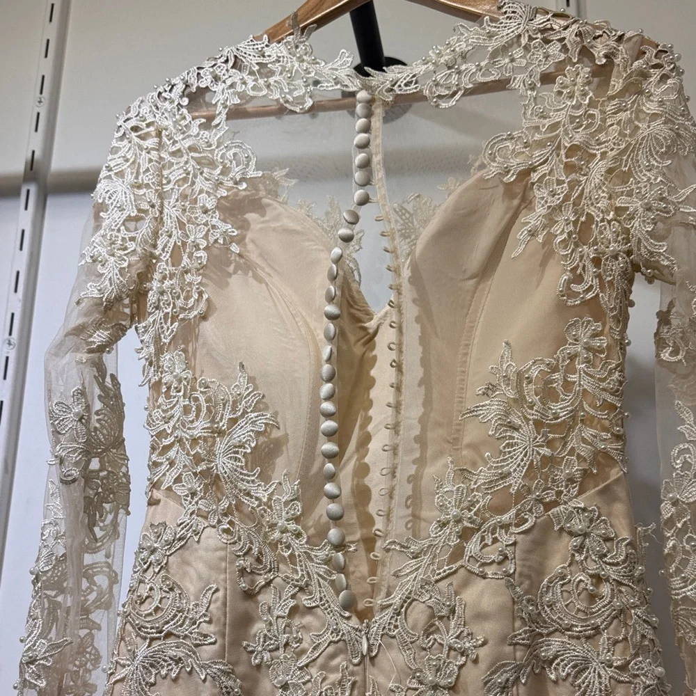 Elegant Lace Long Sleeve Dress - Picture 15 of 17
